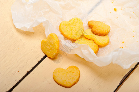 心形短面包的情人节饼干 刨冰 爱 食物 甜点 纸背景图片