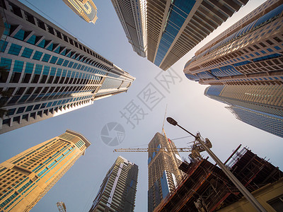 迪拜公主塔迪拜的豪宅摩天大楼 在阳光明媚的一天 住宅背景