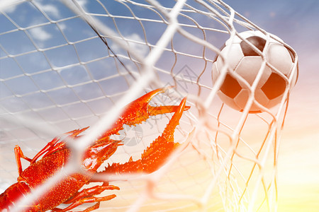 小龙虾与足球背景图片