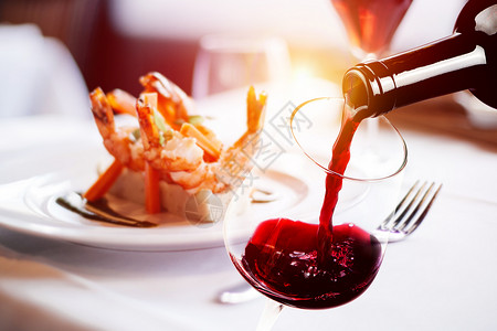 阿根廷红虾香醇红葡萄酒设计图片