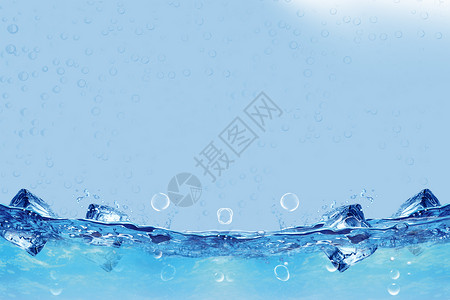 蓝色玻璃杯冰爽夏日设计图片