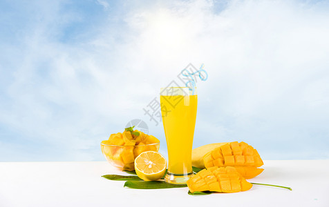 芒果汁汁夏季冰镇饮料背景设计图片