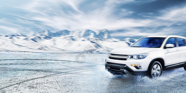 动力强劲在雪山行驶的汽车设计图片