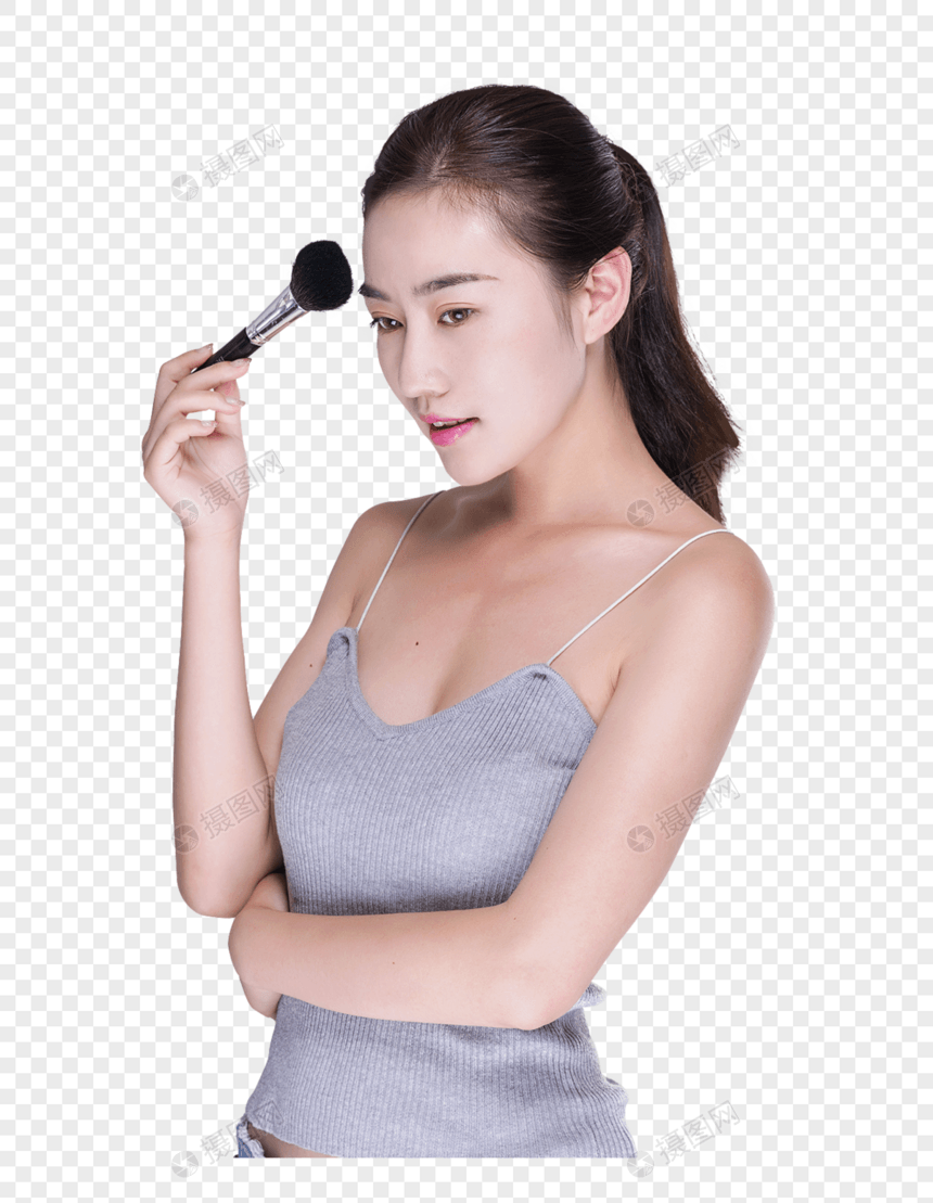 女子使用笔刷图片