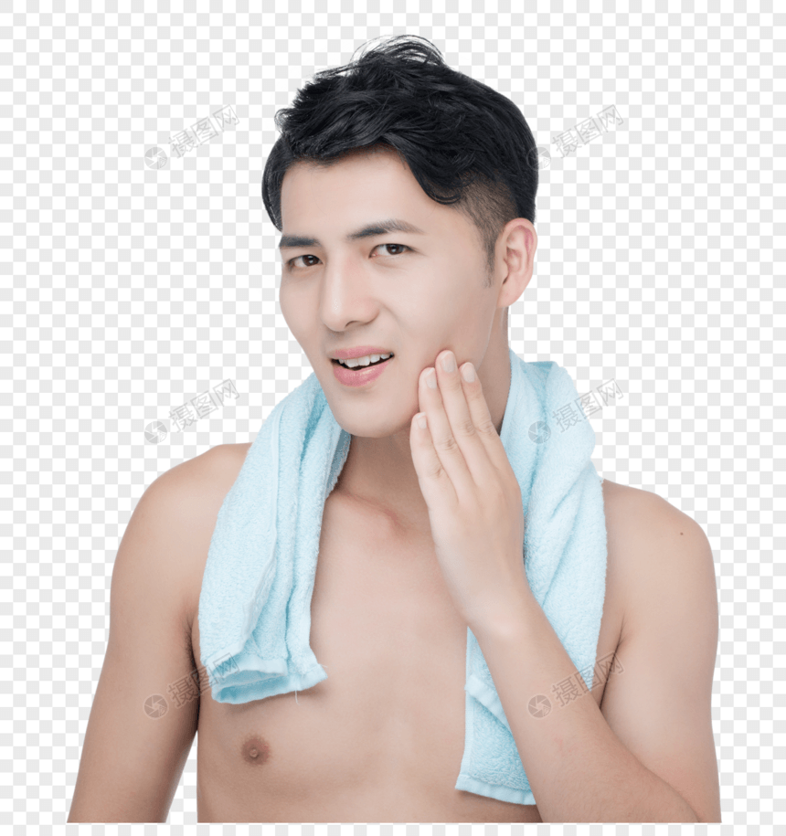 男性洗澡图片