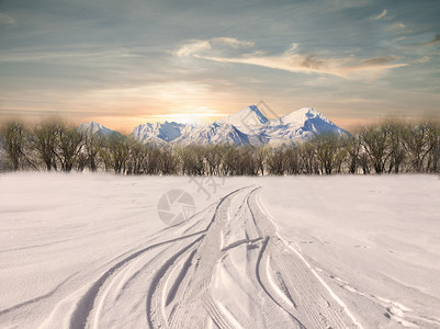 死海夕阳雪景冬季雪景设计图片