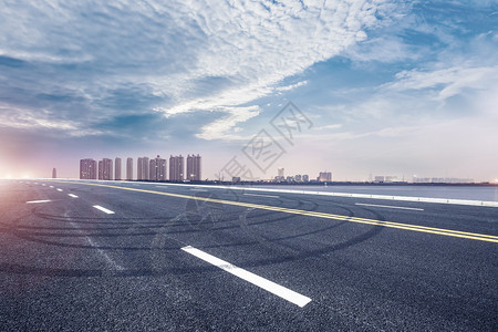 赛道、汽车交通背景设计图片