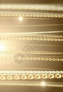 全链条金色珠帘h5动态背景高清图片