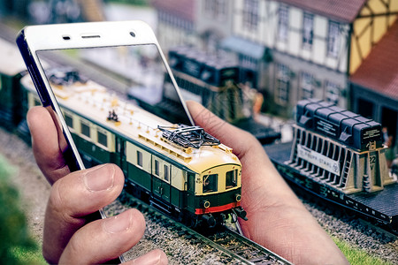 火车手机创意手机场景设计图片