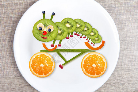 水果创意拼盘虫虫滑板设计图片
