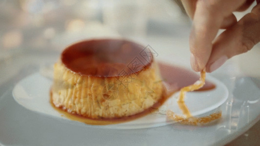 奶酪夹心蛋糕布丁GIF高清图片