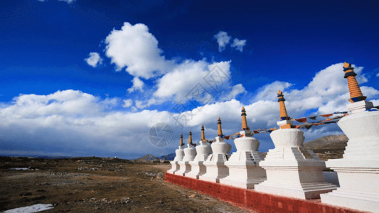 西藏建筑蓝天白云GIF高清图片