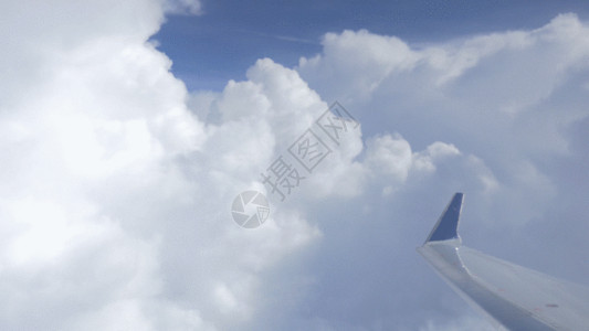 翅膀飞机素材蓝天白云GIF高清图片
