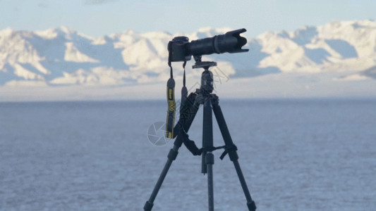 摄像机镜头组合摄像机单反海边拍摄GIF高清图片