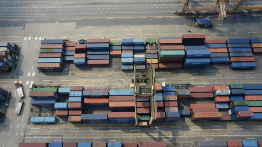 内河港口无人机航拍曼谷港口集装箱港口起重机GIF高清图片