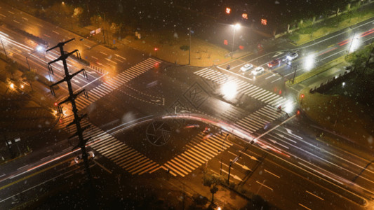 车水马龙的街道城市夜景GIF高清图片