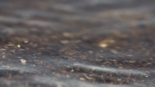 小卵石清澈河水GIF高清图片