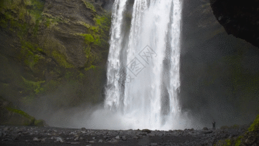 山岩瀑布雪山瀑布实拍GIF图片