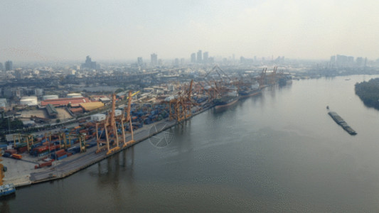集装箱柜无人机航拍曼谷港口集装箱港口起重机GIF高清图片