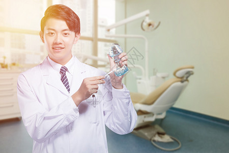 漱口水男性牙医生设计图片