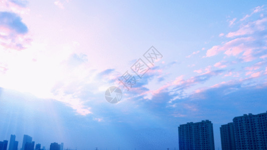 蓝天云彩天空丁达尔耶稣光延时GIF高清图片