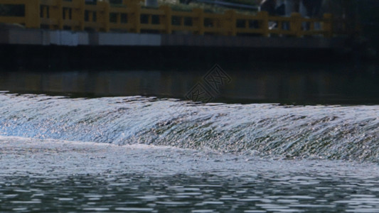 水上滑板湖水GIF高清图片