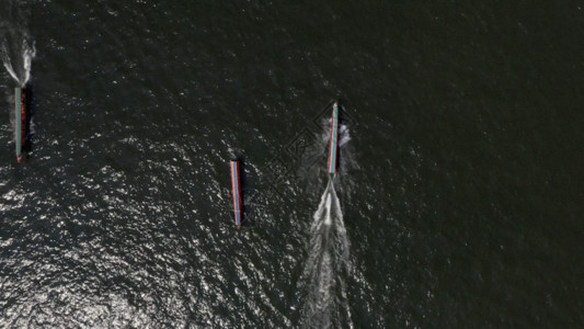 湄公河边湄公河上的船只GIF高清图片