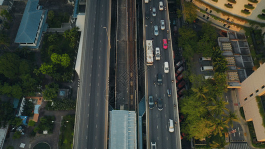 城市车道泰国曼谷湄公河南城市中心公路街道车流GIF高清图片