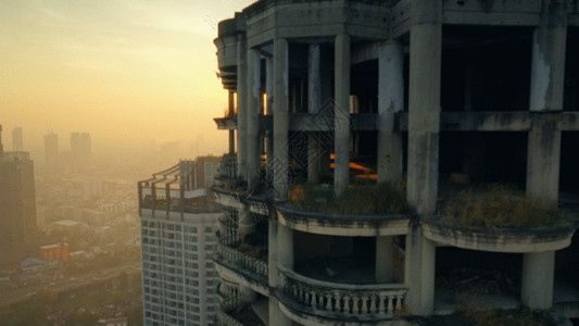 夕阳下建筑泰国曼谷平移镜头下的城市建筑GIF高清图片