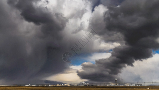 多哈国际机场延时机场风暴GIF高清图片