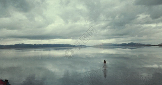 大的小的青海大柴旦翡翠湖GIF高清图片