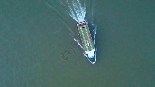 海洋巡游游艇GIF高清图片