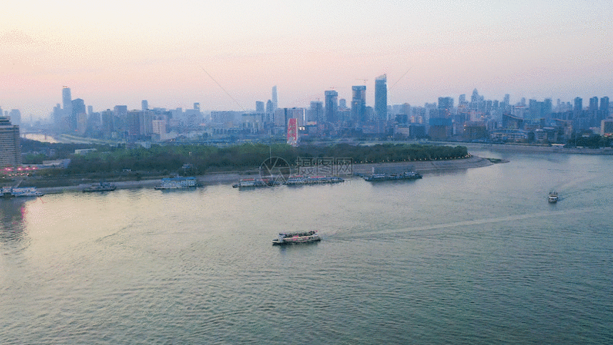 航拍长江GIF图片