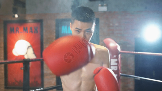 体育健身拳击手打拳GIF高清图片