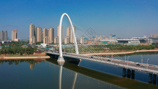 对称的桥梁交通航拍合集GIF高清图片