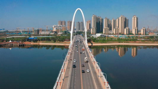 三分构图城市交通大桥 GIF高清图片