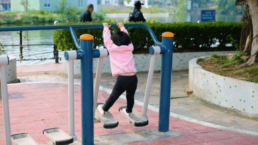 健身儿童健身器材GIF高清图片