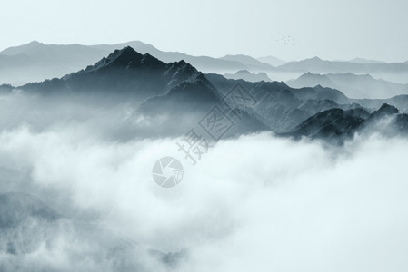 PPT黑白山脉云海风景gif动图高清图片