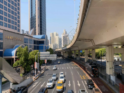 马路和楼房城市交通GIF高清图片