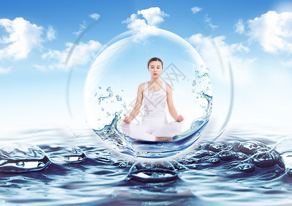 水中瑜伽在水泡上打坐设计图片