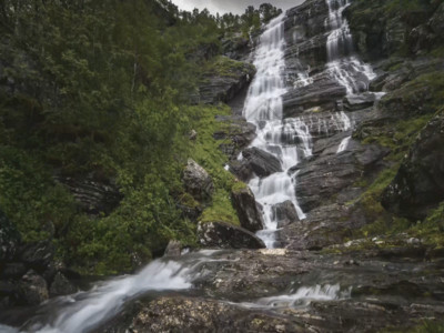神奇森林瀑布瀑布流水GIF高清图片