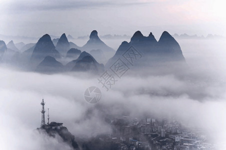 桂林米线云海缭绕的高山gif高清图片