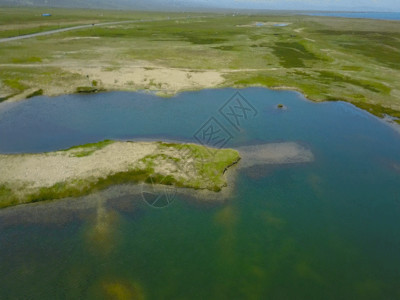 蓝天白云下的草原青海湖湿地GIF高清图片