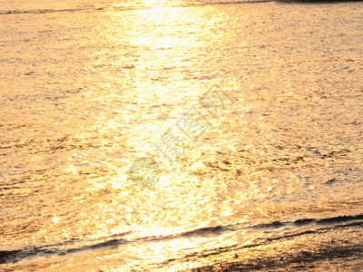 夕阳下的海面GIF图片