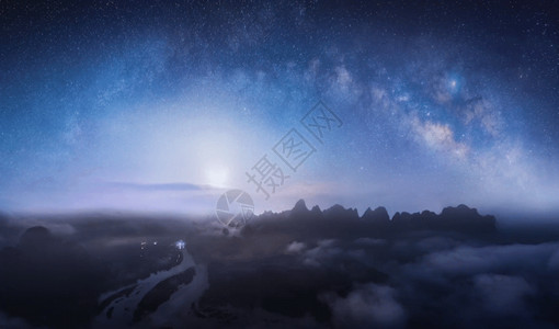 梦幻银河桂林山水星空月出gif高清图片
