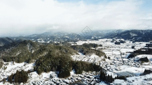 雪地森林航拍日本高山雪景GIF高清图片