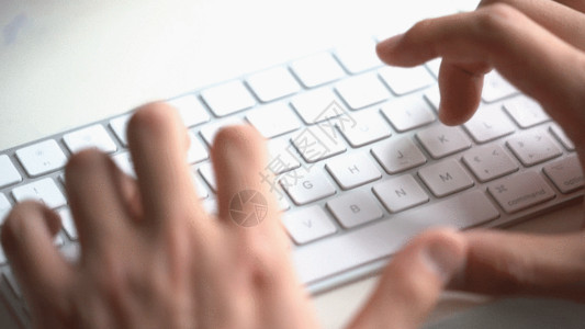 电脑键盘素材手在键盘上打字GIF高清图片