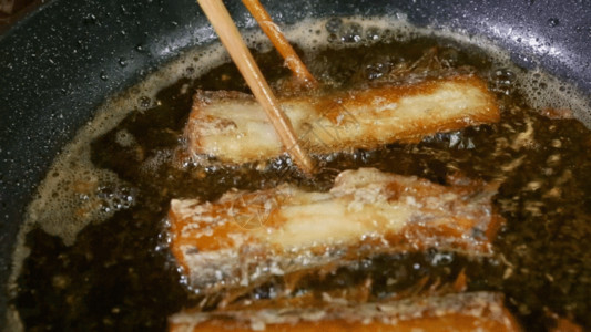 豆腐烧肉油煎带鱼GIF高清图片