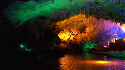 神秘的洞穴溶洞游船实拍GIF高清图片