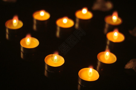 汶川地震13祈福祈祷的蜡烛gif动图高清图片